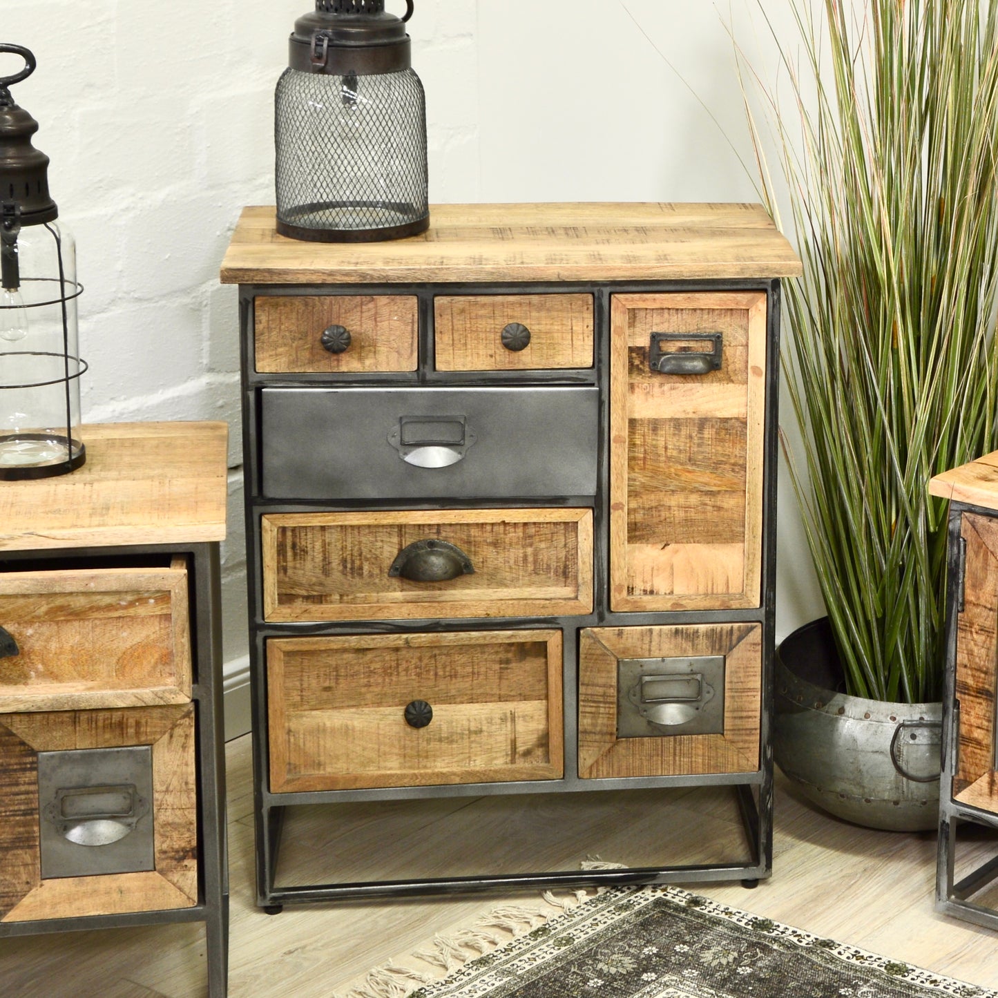 Kommode >Madrid< Mangoholz - 7 Schubladen