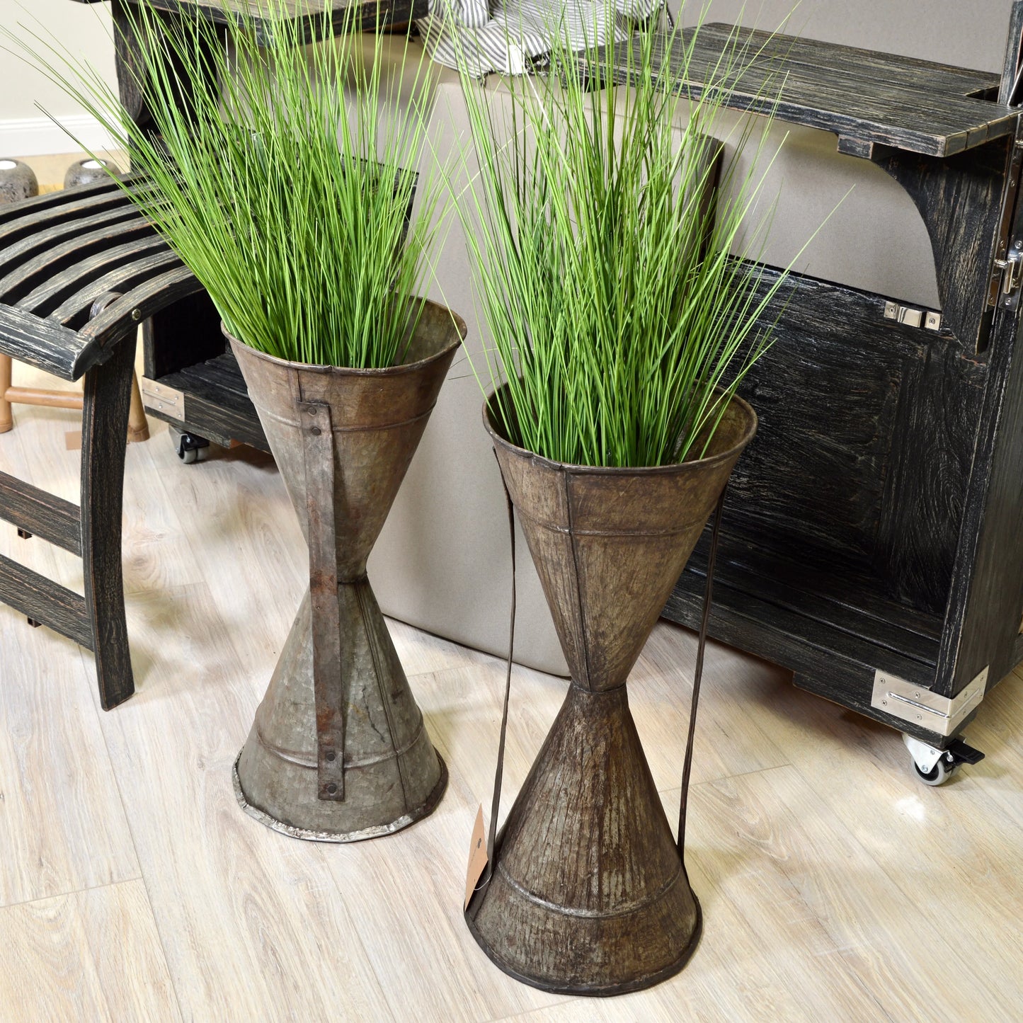 Pflanzensäule Antik aus Zink Beistelltisch