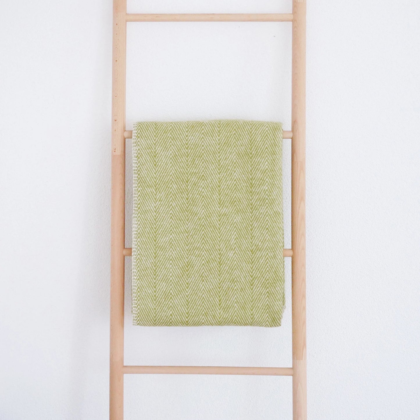 Kuscheldecke >Finn< aus Bio-Baumwolle von Riema - versch. Farben