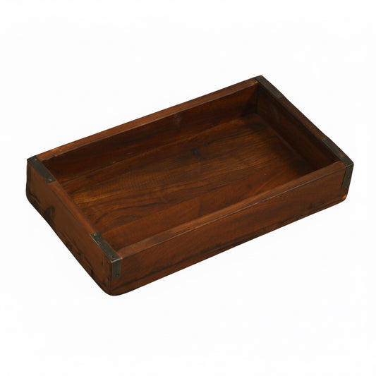 Kiste aus recycle Holz mit Metallbeschlägen