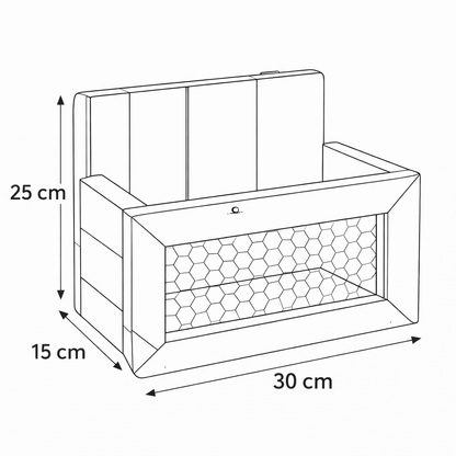 Wandregal aus Altholz mit Metallgitter