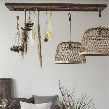 Holzrahmen mit Metallgitter